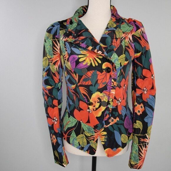 Vintage floral print padded‎ Jacket, ruffle hem, Button accentuate - Picture 10 of 16